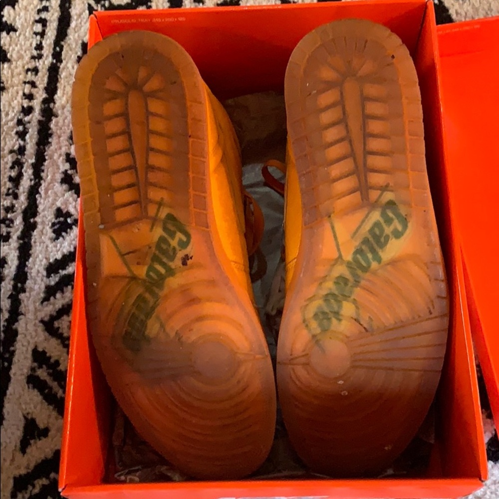 Jordan 1s - Picture 2 of 4